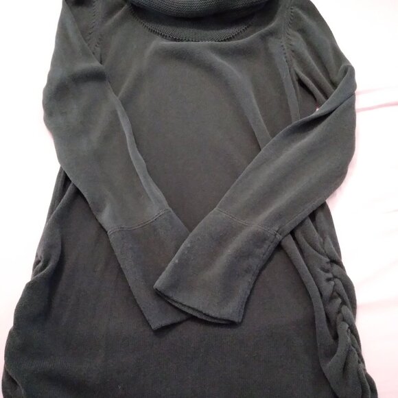 Tommy Hilfiger Turtleneck and Calvin Klein Cowlneck Sweaters - Picture 4 of 16